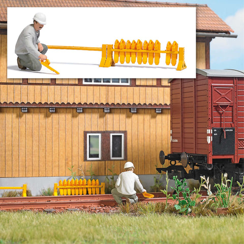 Busch 10700 A-Set Railway worker with rail skates