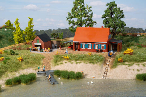 Auhagen 11476 Boathouse with slipway