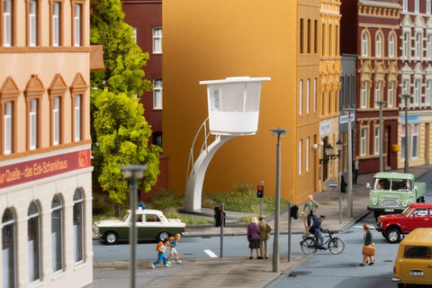 Auhagen 13352 Traffic tower with accessories