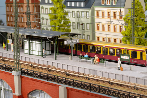 Auhagen 13356 S-Bahn platform accessories