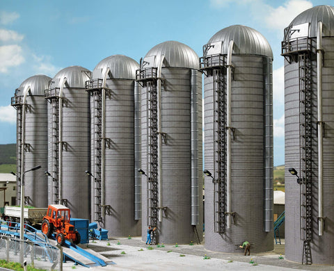Busch 1913 Tower Silos