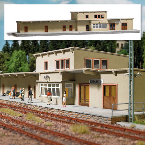 Busch 8776 Train station
