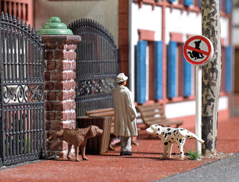 Busch 7895 2 Peeing Dogs And Benches
