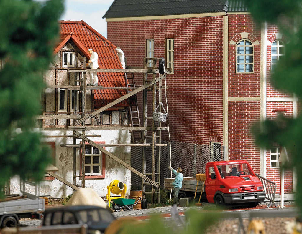 Busch 7902 - H0 - Gerüst Mit Maurer Und Flaschenzug | Modellbahnland Staßfurt