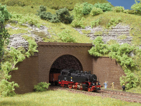 Auhagen 44636 N Tunnel mouth and side walls. Double track