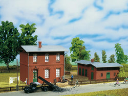 Auhagen 11389 HO Railroad administrative building with shed
