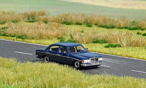 Busch 5661 Mercedes W123 with headlights
