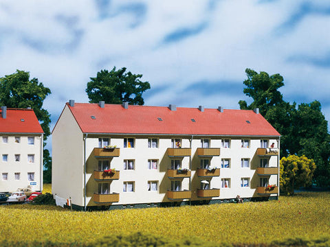 Auhagen 13332 TT Apartment building