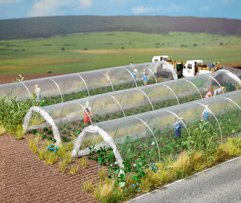 Busch 1399 Plastic Polytunnels 20cm long