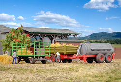 Kibri 10908 3 piece Agricultural trailer set