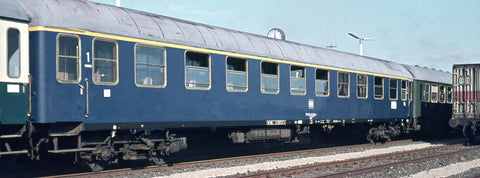 Brawa 58128 Express Train Coach Am202 DB DC Analogue BASIC