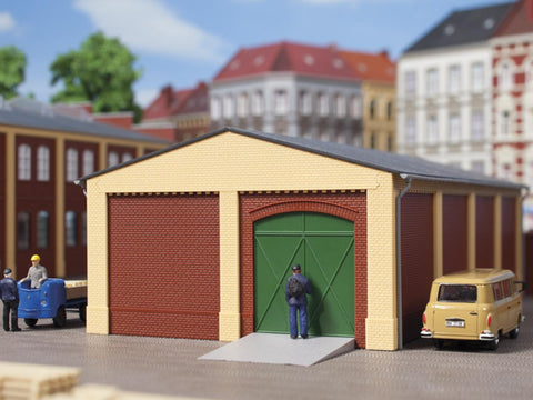 Auhagen 80407 OO/HO Yellow brick gables and corner pillars