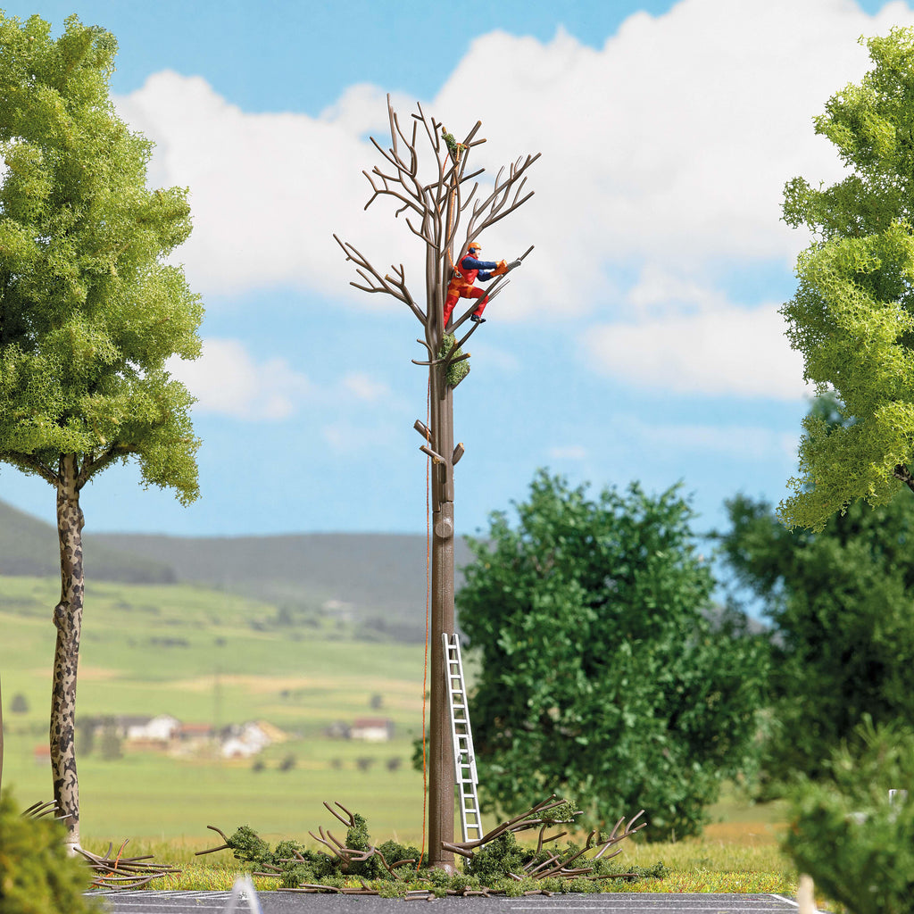 Busch 7971 Tree Surgeon – Scalology Ltd.