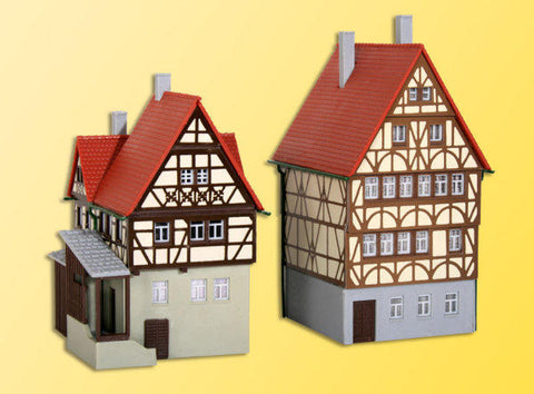 Kibri 37100 N Half-Timbered House & Gatehouse