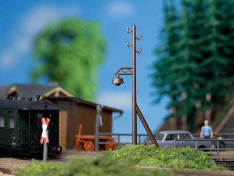 Auhagen 42632 HO 6 Pylons with lamp posts