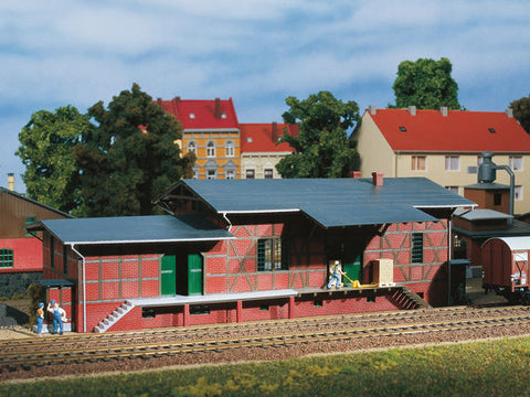 Auhagen 11383 HO Freight shed