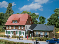 Auhagen 12239 1:100 Village Inn