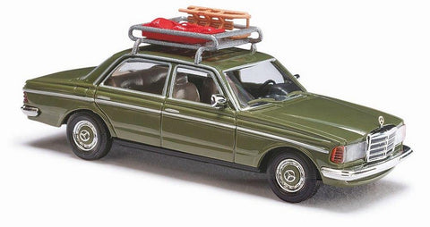 Busch 46865 Mercedes W 123 with Roof Rack and Sledge