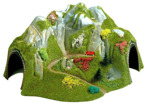 Busch 3026 HO Corner Tunnel with mountain path