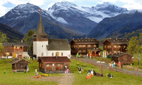 Kibri 38010 H0 Village Set (7)